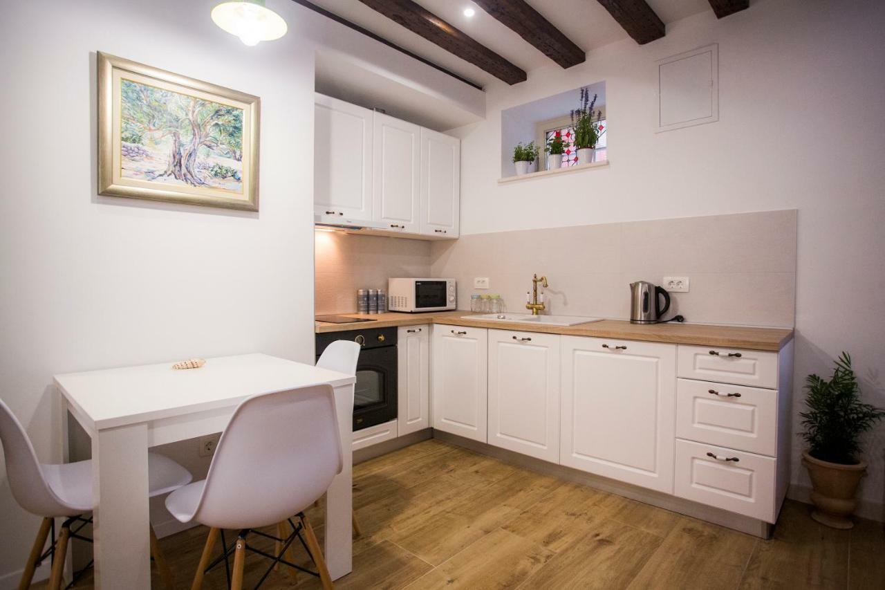 Studio Apartman Ana Split Eksteriør bilde